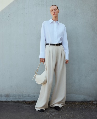 أكوا.. موجة الأناقة الجديدة من أدولفو دومينغيز